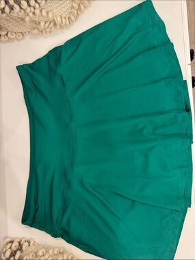 Santiny Women's (XXL) Green Athletic Skort with tags.